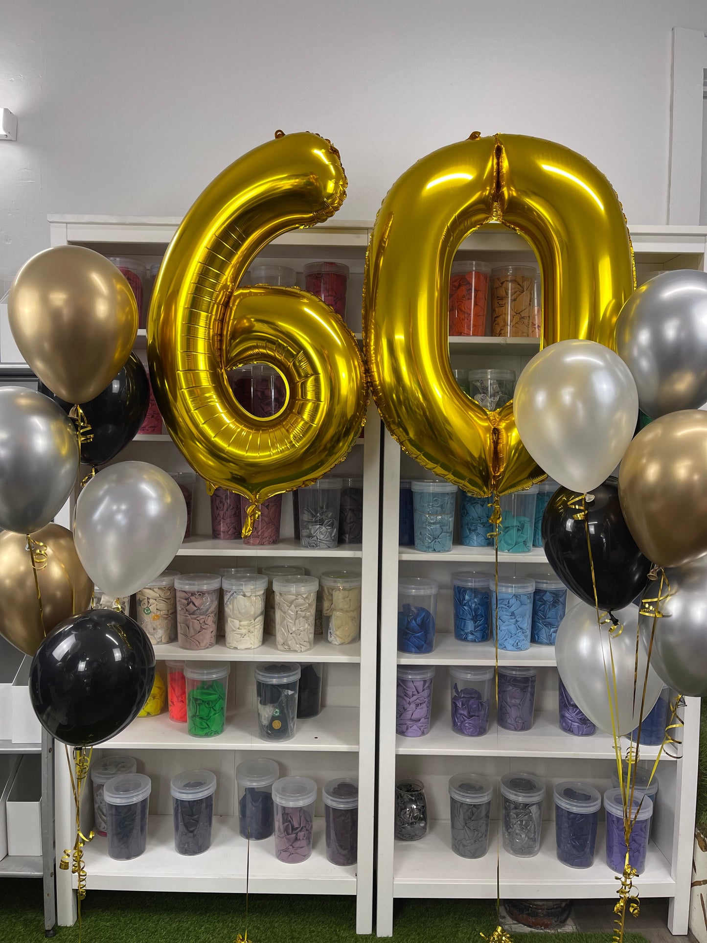 2 Large Number Bouquet and 10 latex