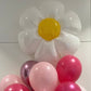Daisy and 6 latex balloons